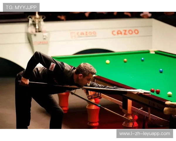 台球大师赛惊现满分杆，观众掌声不断